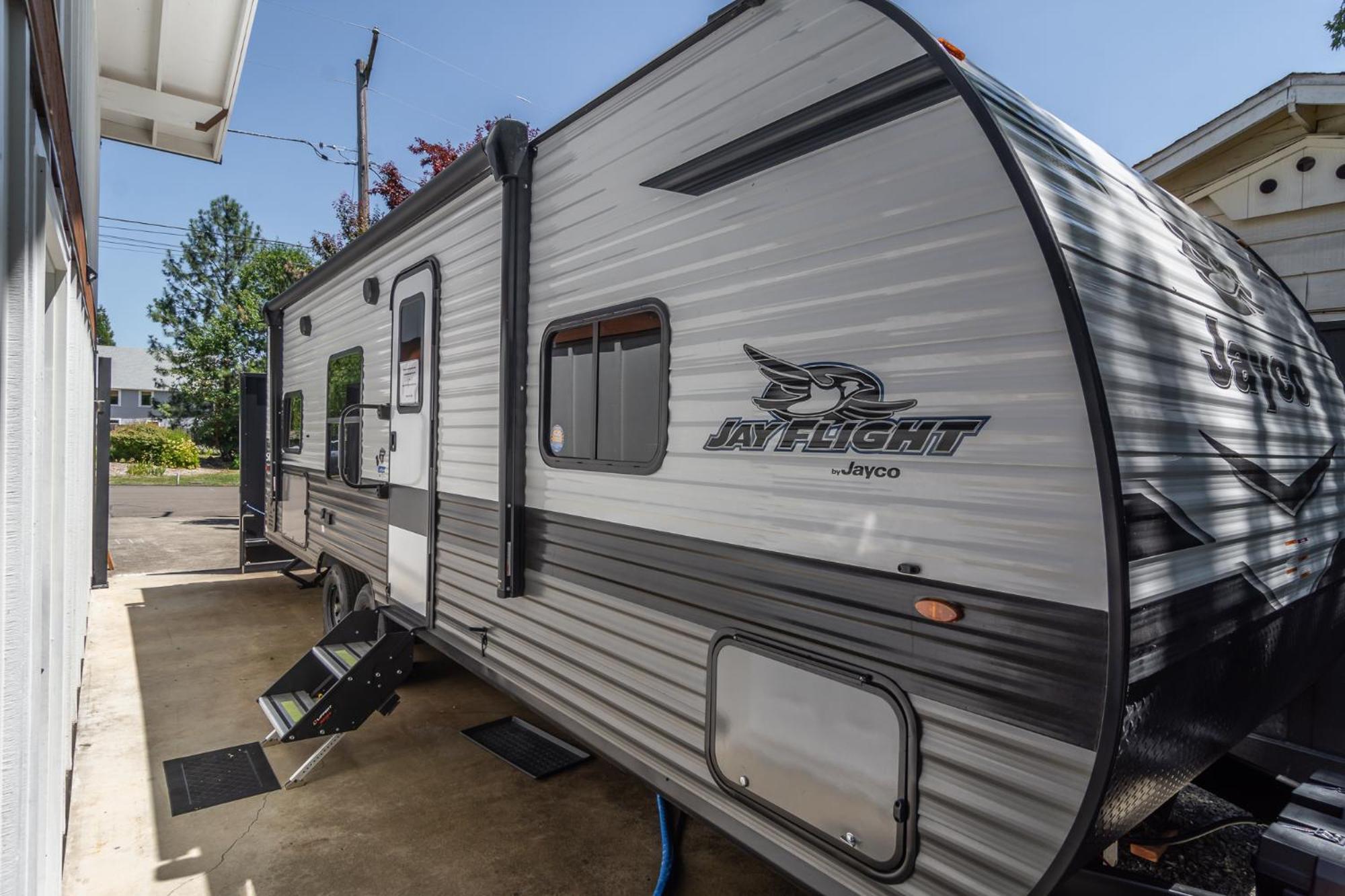Chic Rv Retreat, Stunning Yard In Roseburg Hotel Bagian luar foto